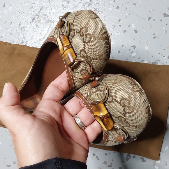 Gucci women's slip on monogram with bamboo size 6 - Picture 5 of 11